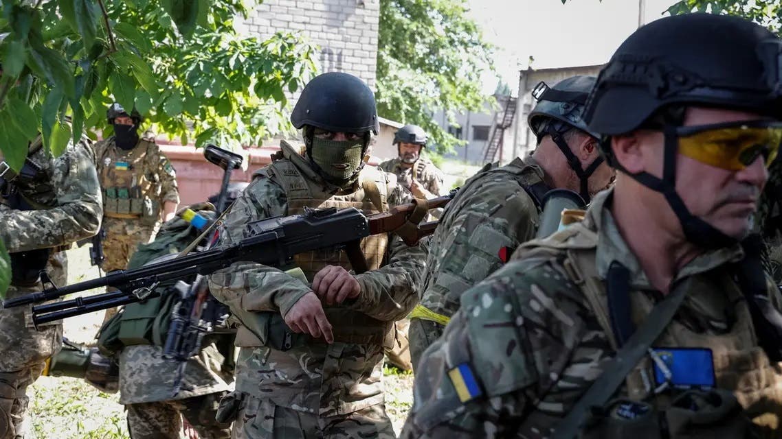 مقاتلون أجانب على جبهة القتال في لوهانسك